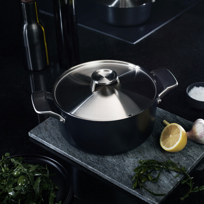 Кастрюля с крышкой Fiskars Taiten 3,5 л (1066952)