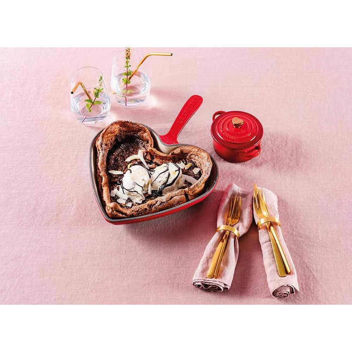 Сервировочная сковорода в форме сердца, красная Heart Le Creuset