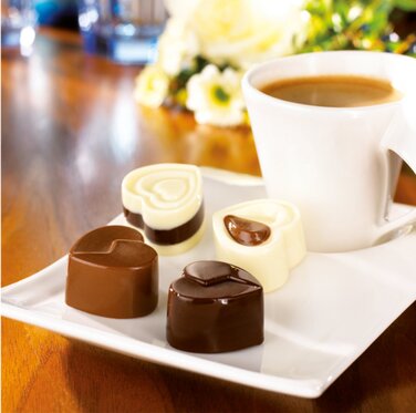 Силіконова форма для приготування цукерок Сердечки Confiserie Dr. Oetker