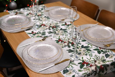 ARDESTO Ранер Happy Holidays 40х140см, 90% поліестер, 10% бавовна, зелений гостролист