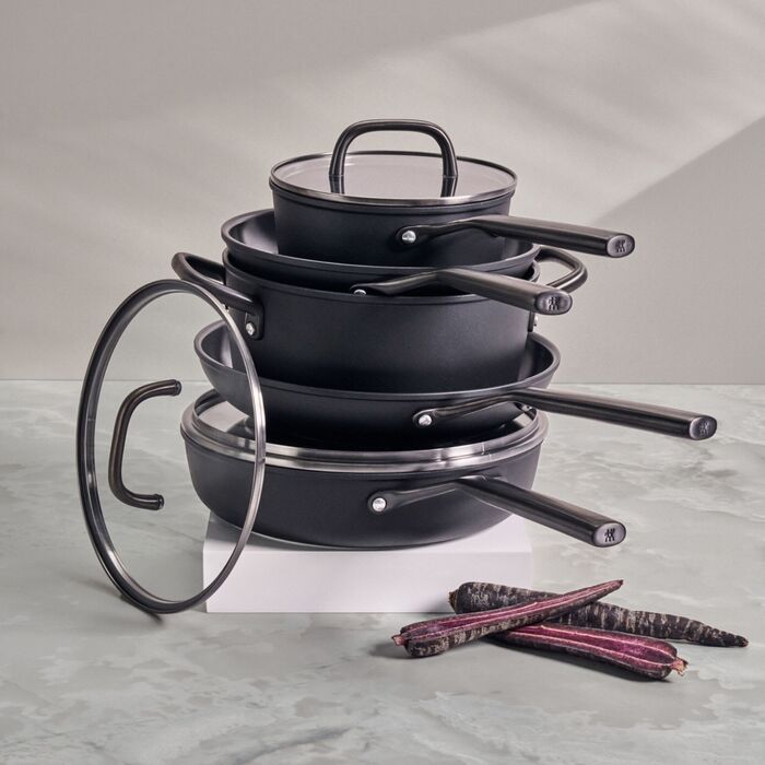 Каструля зі скляною кришкою 24 см, чорна Milano Zwilling