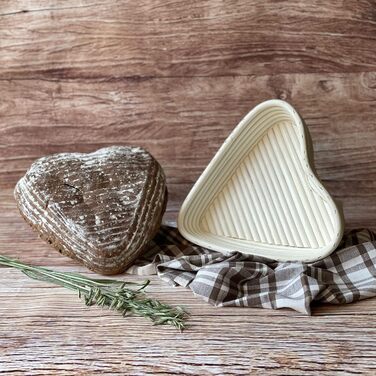 Кошик для вистоювання Westmark, для тіста для хліба 1500-2000 г, овальний, довжина приблизно 40 см, ротангова тростина, світло-бежева, 32022270 (набір з 2 шт. - декор, форма серця)