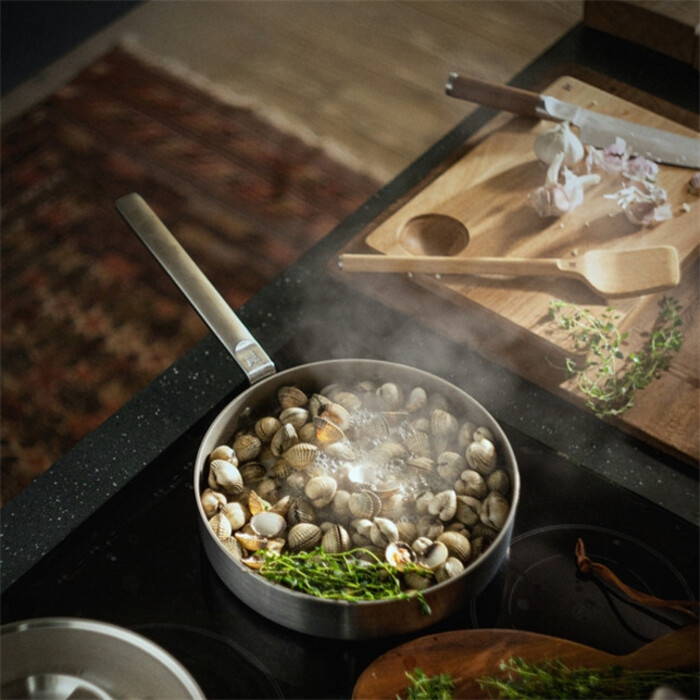 Сотейник Fiskars Norden 26 см з кришкою (1067634)