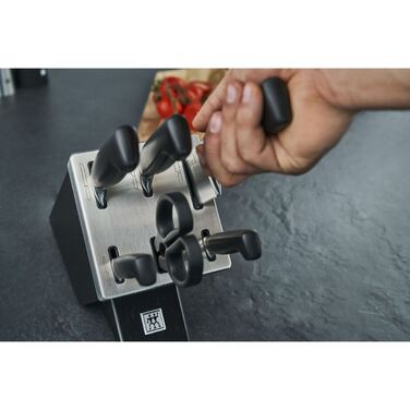 Набір ножів з підставкою 7 предметів, чорний Four Star Zwilling