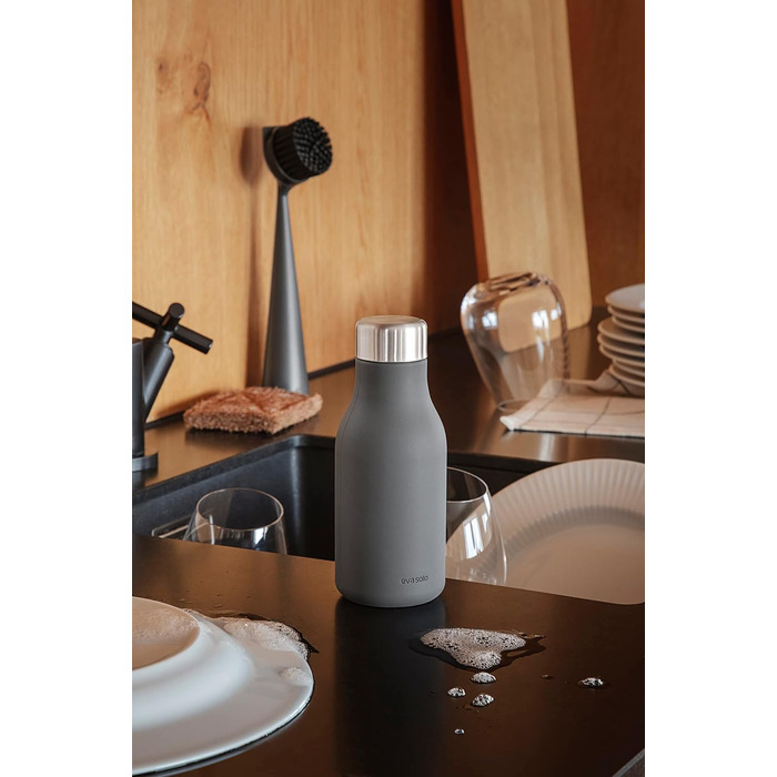 Нейлоновая щетка для посуды с практичным и эффективным лезвием для удаления грязи 23 см сірий EVA SOLO