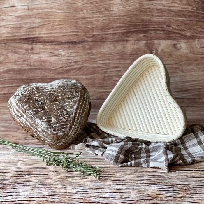 Кошик для вистоювання Westmark, для тіста для хліба 1500-2000 г, овальний, довжина приблизно 40 см, ротангова тростина, світло-бежева, 32022270 (набір з 2 шт. - декор, форма серця)