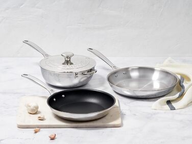 Сковорода 26 см з антипригарним покриттям 3-ply Plus Le Creuset