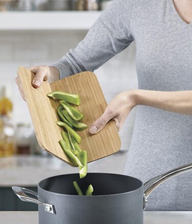 Обробна дошка, бамбукове дерево Chop2Pot Small Joseph Joseph