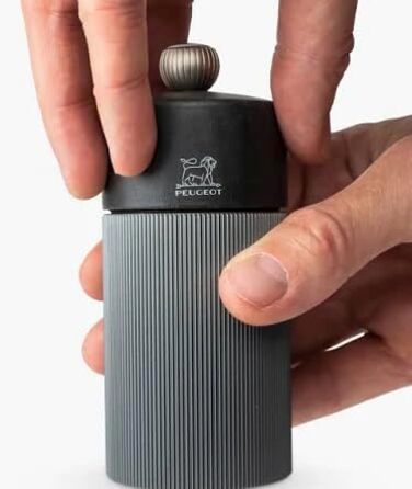 Подарунковий набір Line - Млин для перцю Млин для солі 12 см Лійка для спецій - Класичне регулювання помелу - Алюміній Деревина, сертифікована PEFC - Duo Line Carbon