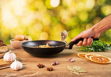 Tefal Simply Clean Сковорода, 24 см, алюминий, бакелит, черный