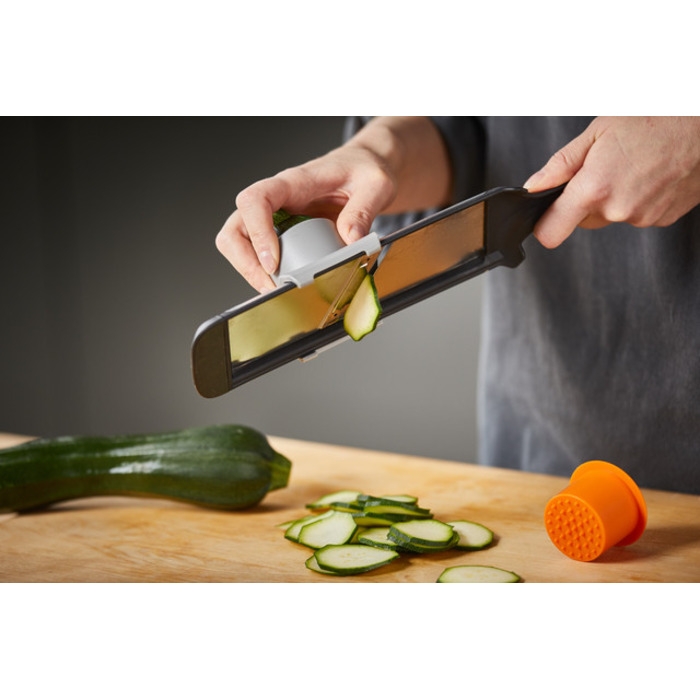 Терка для овощей Fiskars Functional Form (1014416)