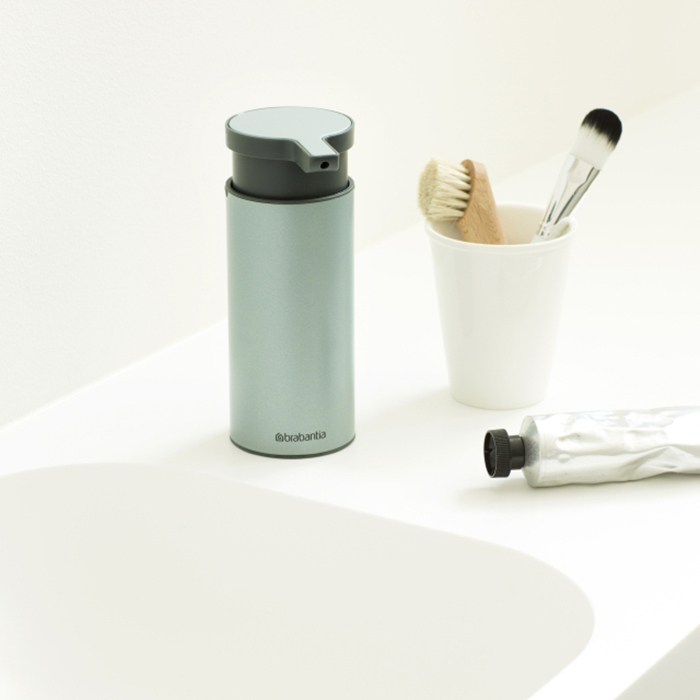 Дозатор для рідкого мила мятний металік Classic Brabantia