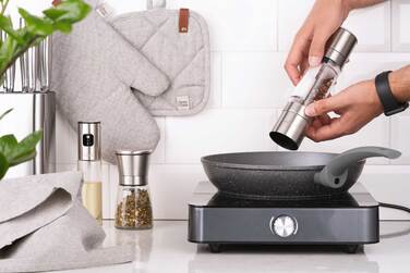 Мельница для соли и перца ARDESTO Gemini, 180 мл, стекло, нержавеющая сталь, прозрачная