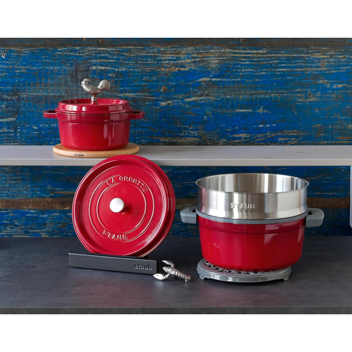 Чавунна жаровня/кокотниця STAUB, кругла, 8,35 л, функція Ароматичний дощ для оптимального зволоження, для всіх типів варильних поверхонь, включаючи індукційні та духові шафи, (вишнево-червона, 18 см)