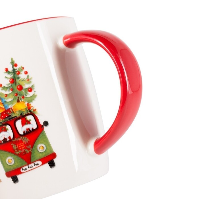 Набір Fissman з кружки 350 мл та іграшки порцеляна (14056)