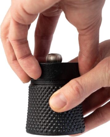 Ручная мельница для перца, классическая регулировка помола, Высота 8 см, Чугун, Черный, 35402 8 см Single Black