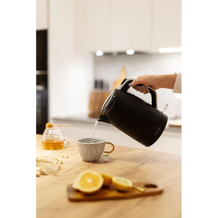 Gorenje Электрочайник 1.7л, Strix-контроль, черный матовый