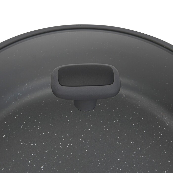 Сотейник Fissman 28x8 см/4,3 л TITANIUM PRO со стеклянной крышкой литой алюминий с антипригарным покрытием (14586)