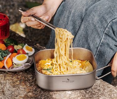 Титанова військова каструля для кемпінгу з кришкою та відкидною ручкою 1л. iBasingo