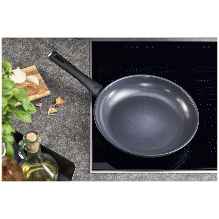 Сковорода 20 см з антипригарним покриттям Madura Plus Zwilling