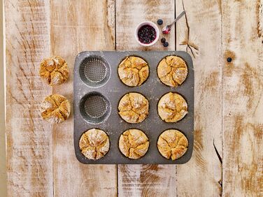 Деко для випічки булочок, 32 x 30 х 3 см, Laib und Seele RBV Birkmann