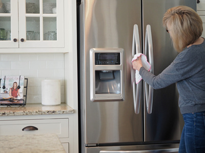 Засоби для миття кухонних меблів