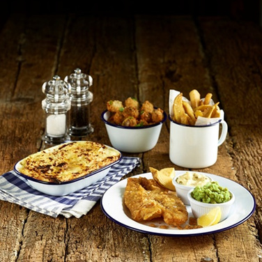 Тарелка 26 см белая эмалированная с синей каемочкой, GenWare