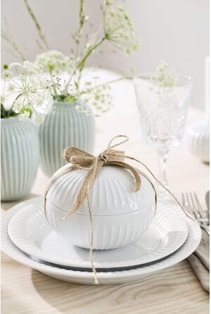 Емкость для сладостей 12 см с крышкой, белая с акварельной росписью Christmas Hammershøi Kähler