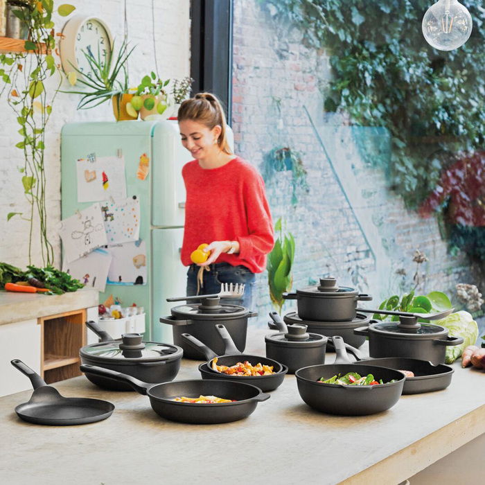 Сковорода-вок з кришкою з антипригарним покриттям діам. 28 см, 4,4 л Berghoff