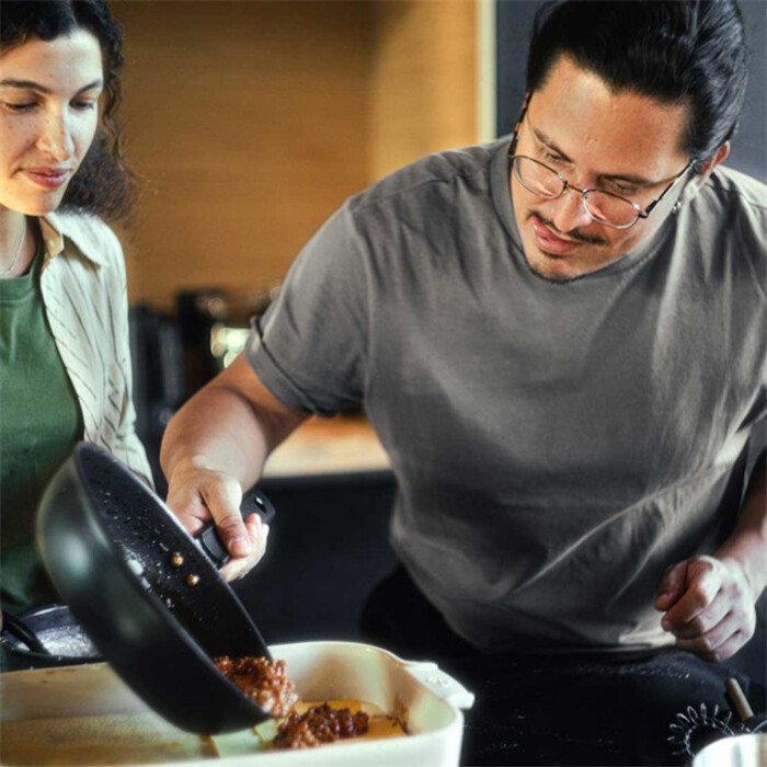 Сотейник Fiskars Hard Face 24 см (1075528)