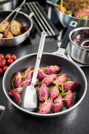 Кухонна лопатка 35,5 см із силіконовим краєм Rösle