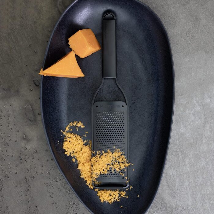 Терка 30 см мелкая, черная Black Sheep Microplane