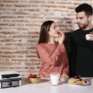 Вафельниця 1200 Вт Fun Gofrestone Double Cecotec