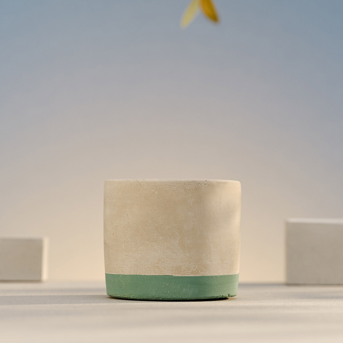 Свеча Bougies La Française в кашпо BETON, мята-лемонграсс, 9 х 9 х 7,5 см, 180 г