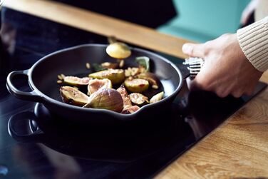 Сковорода чавунна 20 см, чорна Le Creuset