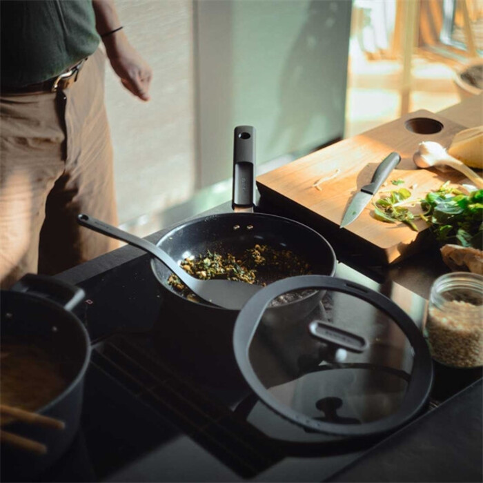 Сотейник Fiskars Hard Face 26 см (1075529)