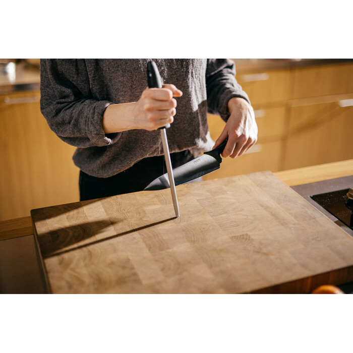 Мусат Fiskars Essential (1065581)