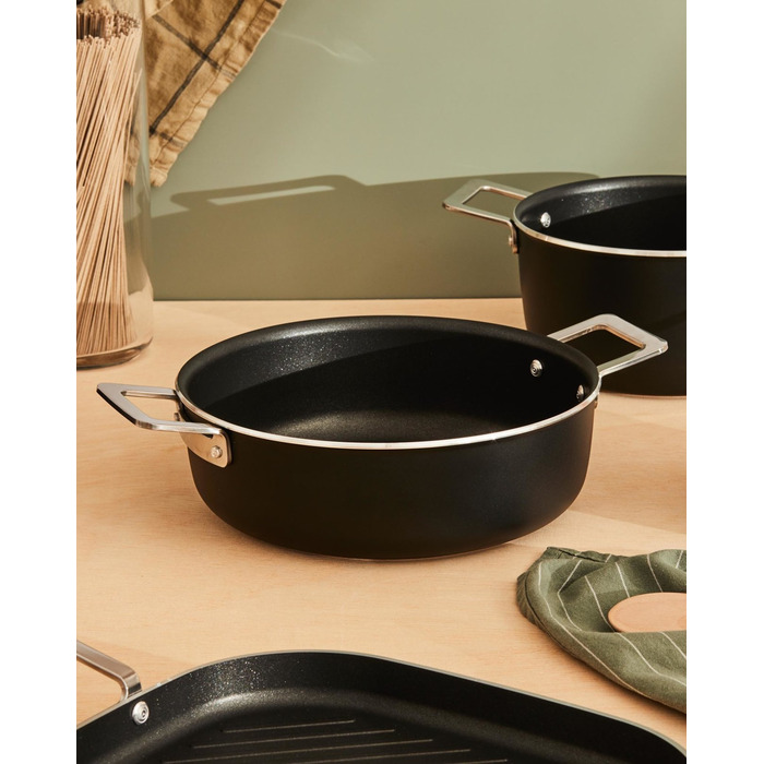Каструля низька з двома ручками 24 см, Чорна Pots & Pans Alessi