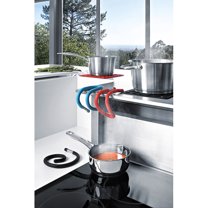 Підставка під гаряче гнучка синя 45 см Blomus