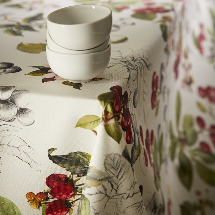 Скатертина бавовна з покриттям, 150 х 200 см Cerezas Atenas Home Textile