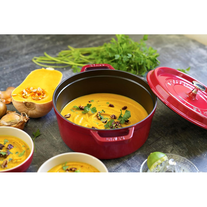 Чавунна каструля/кокотниця STAUB, кругла, 8,35 л, функція Ароматичний дощ для оптимального зволоження, для всіх типів варильних поверхонь, включаючи індукційні та духові шафи, (вишнево-червона, 24 см)