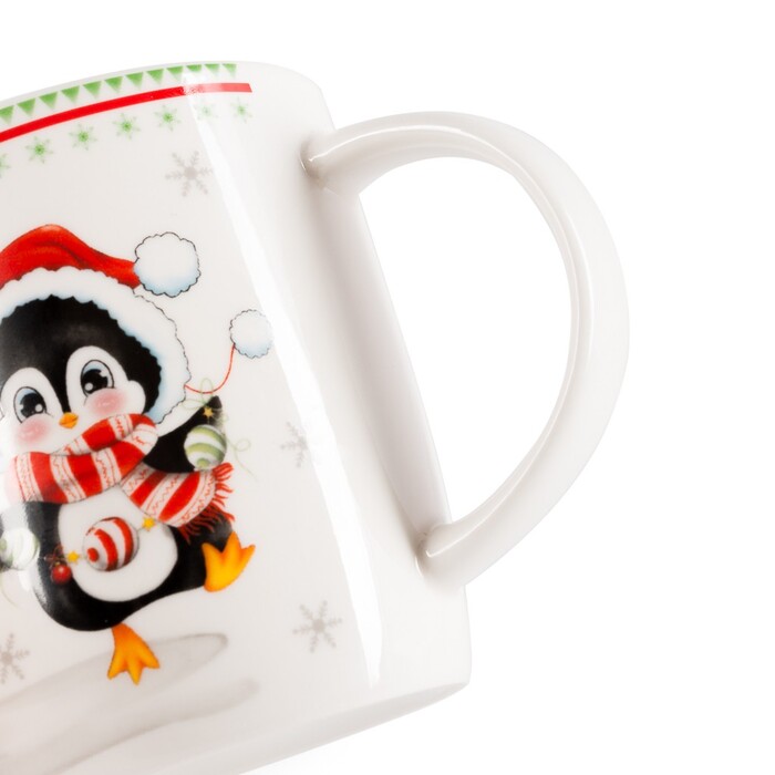 Набір Fissman з кружки 350 мл та іграшки порцеляна (14046)