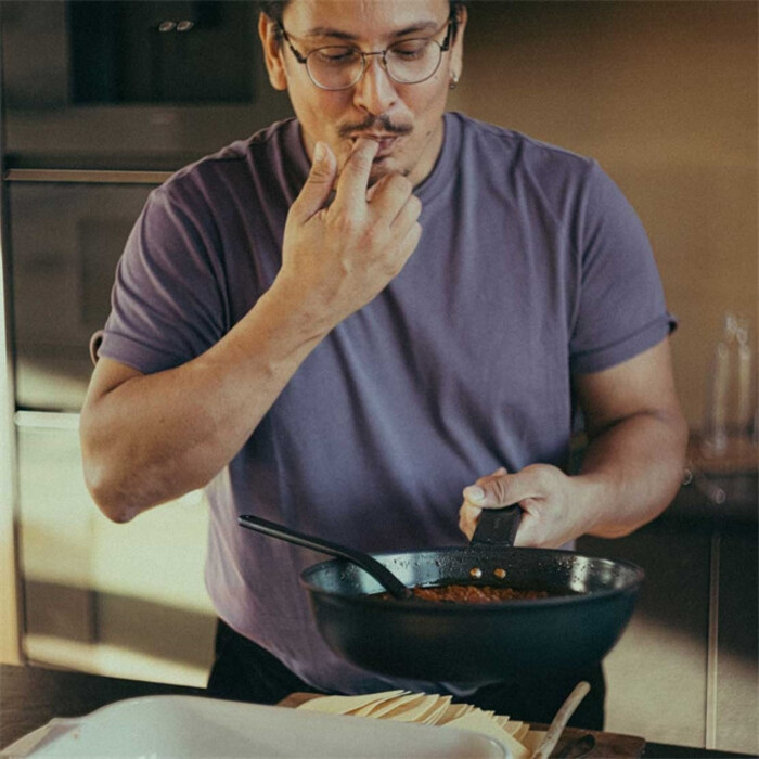 Сотейник Fiskars Hard Face 24 см (1075528)