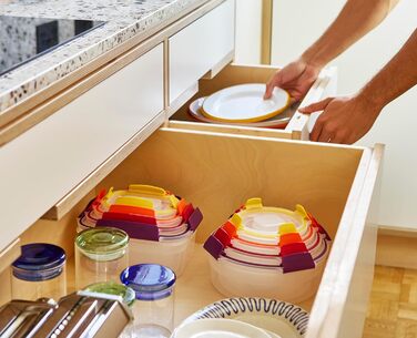 Набір круглих пластикових контейнерів з кришкою, 4 предмети, різнокольоровий Joseph Joseph