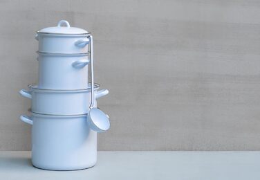 Каструля з хромованим обідком 18 см Riess