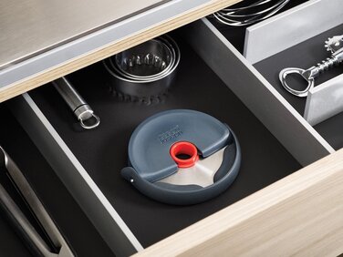 Нож для пиццы серый Disc Joseph Joseph