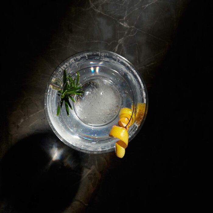 Силіконова льодогенератор Lurch ICE FORMER преміум-класу з кришкою на 20 кубиків льоду розміром 3 см, чорний, кубик 3 см (кулька Ø 6 см)