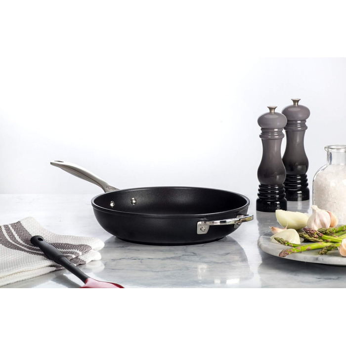 Мельница для перца 21 см серая Le Creuset