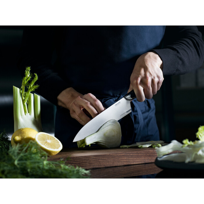 Ніж для шеф кухаря великий Fiskars Taiten 20 см (1066830)