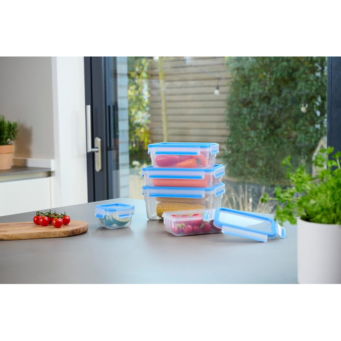 Набір контейнерів для зберігання харчових продуктів EMSA Clip & Close, прямокутні, 5 x 0,8 л, коробки для зберігання, 100 герметичні, придатні для миття в посудомийній машині, морозильної камери та мікрохвильової печі, прозорі, сині, зроблені в Німеччині,
